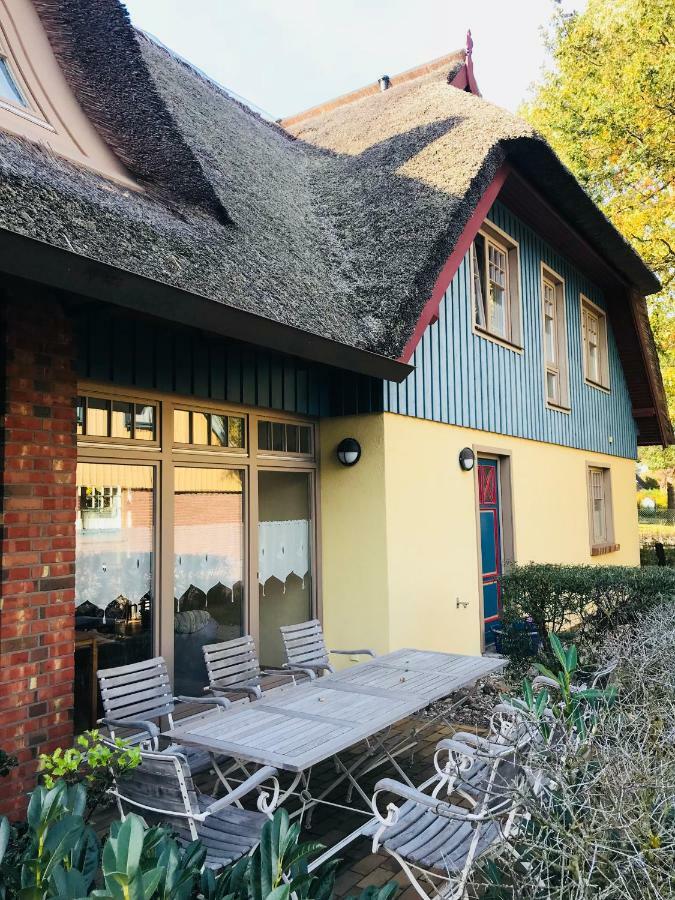 "Schiffszimmermannshaus" By Ferienhaus Strandgut Born Exterior photo